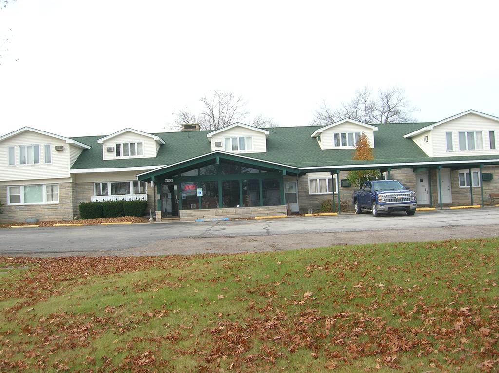 Camp Inn Lodge Oscoda Exterior foto